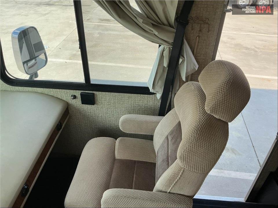 2016 Coachmen/Forrest RIV M-35 LS Mirada Serie - $25,000