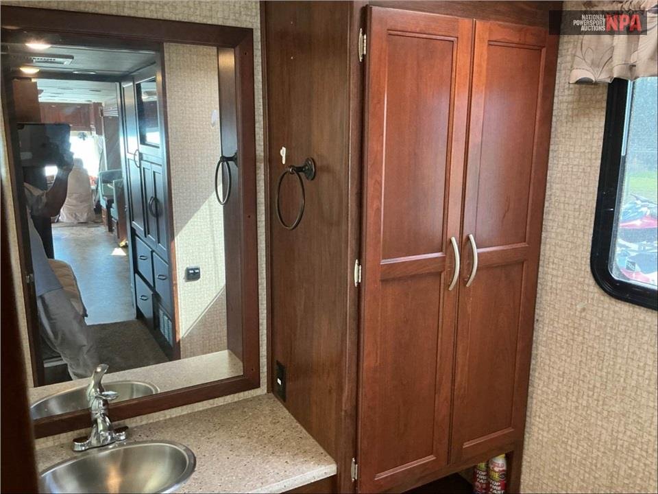 2016 Coachmen/Forrest RIV M-35 LS Mirada Serie - $25,000