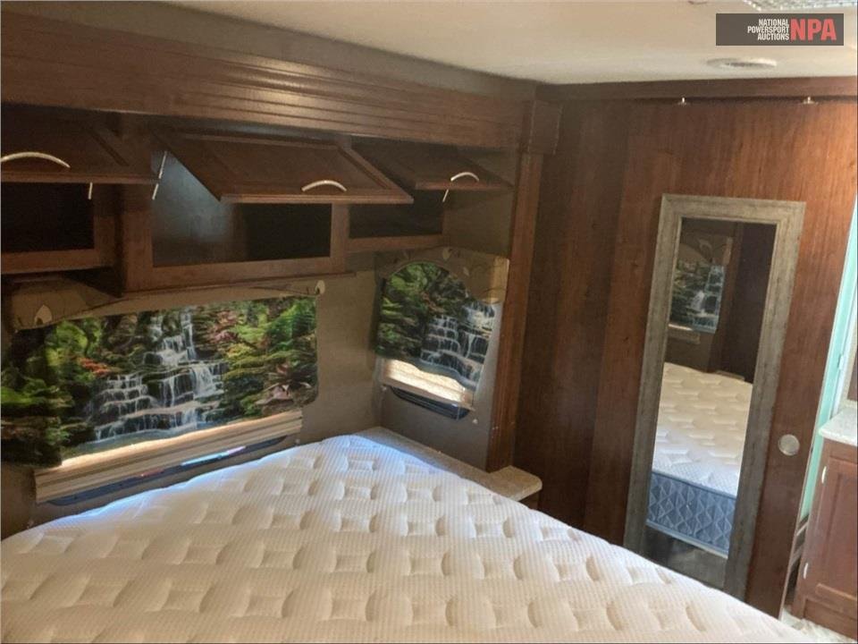 2016 Coachmen/Forrest RIV M-35 LS Mirada Serie - $25,000