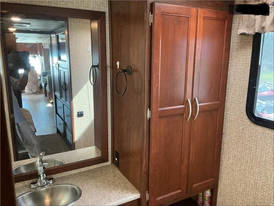 2016 Ford Motorhome Chassis - $35,000