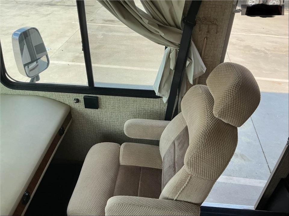 2016 Ford Motorhome Chassis - $35,000