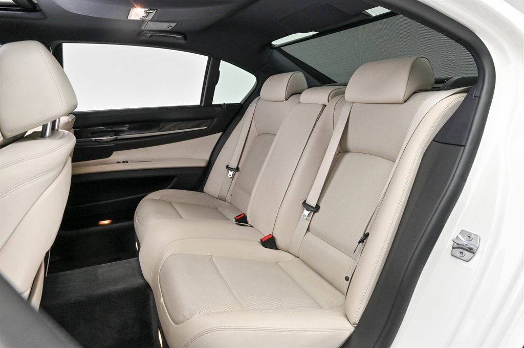 2013 BMW 7 Series - $22,500