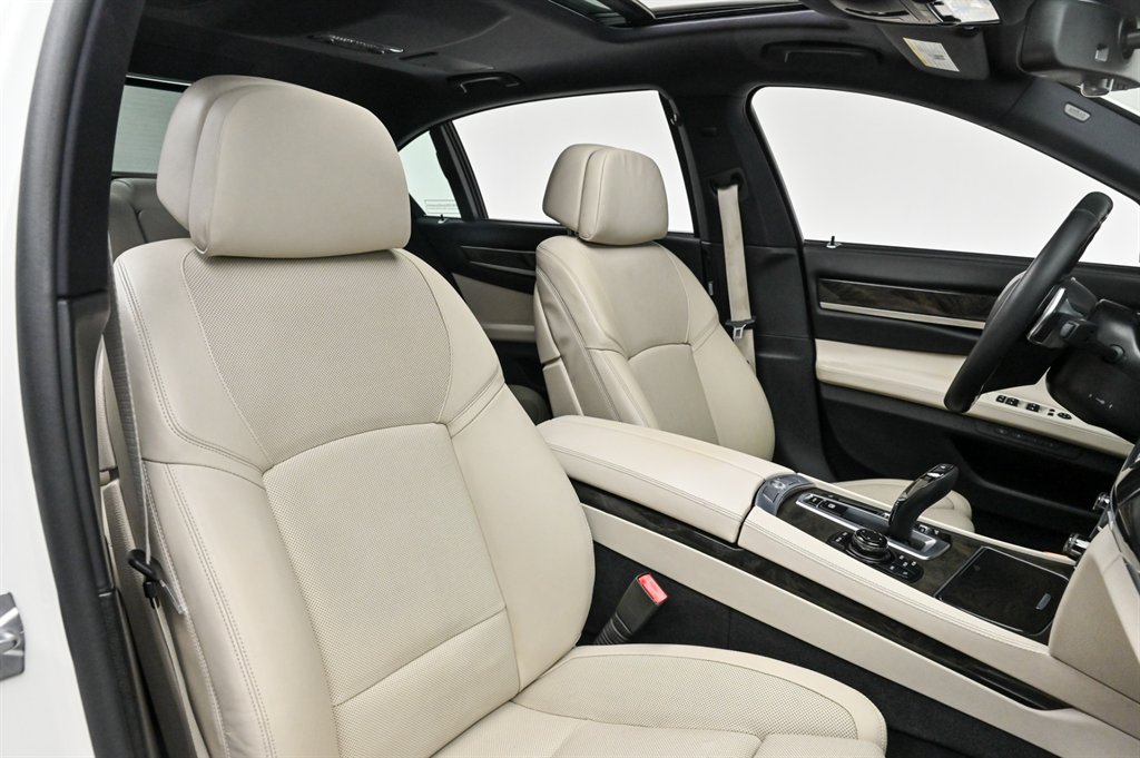 2013 BMW 7 Series - $22,500