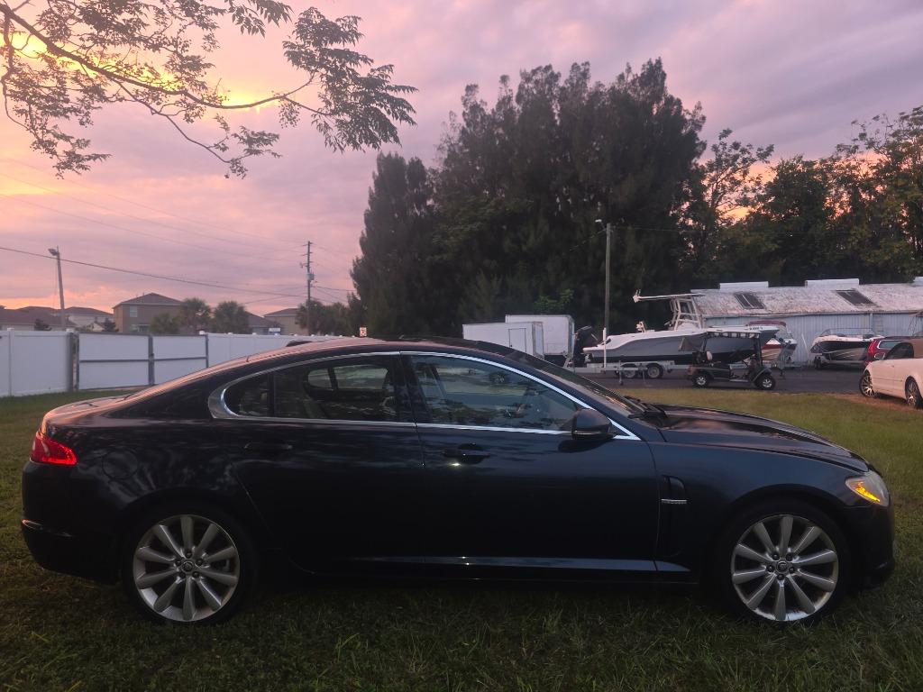 2011 Jaguar XF - $9,500