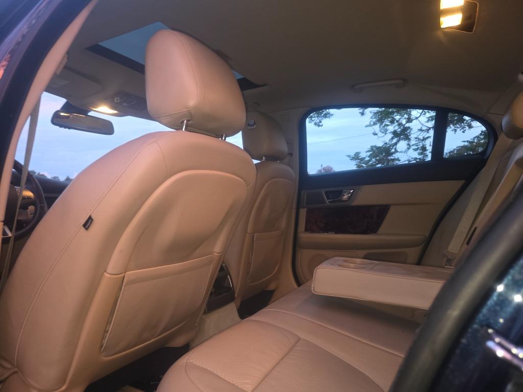 2011 Jaguar XF - $9,500