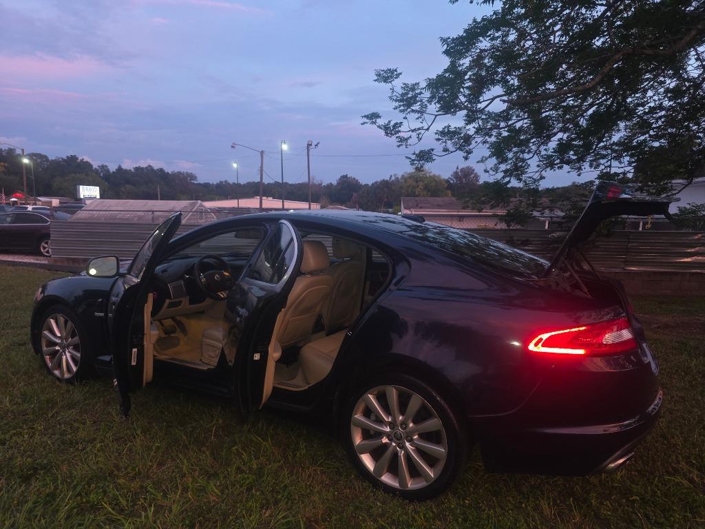 2011 Jaguar XF - $9,500