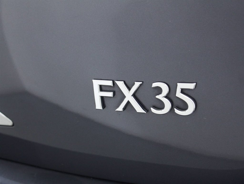2011 Infiniti FX35 photo
