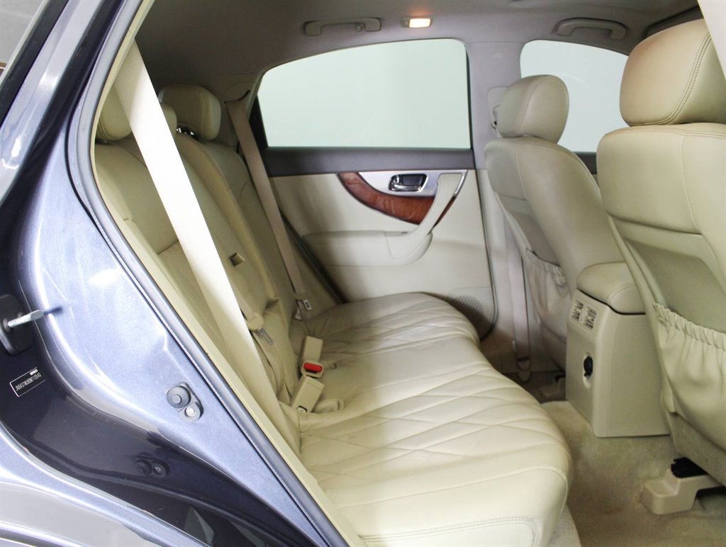 2011 Infiniti FX35 photo