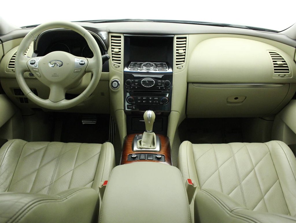 2011 Infiniti FX35 photo