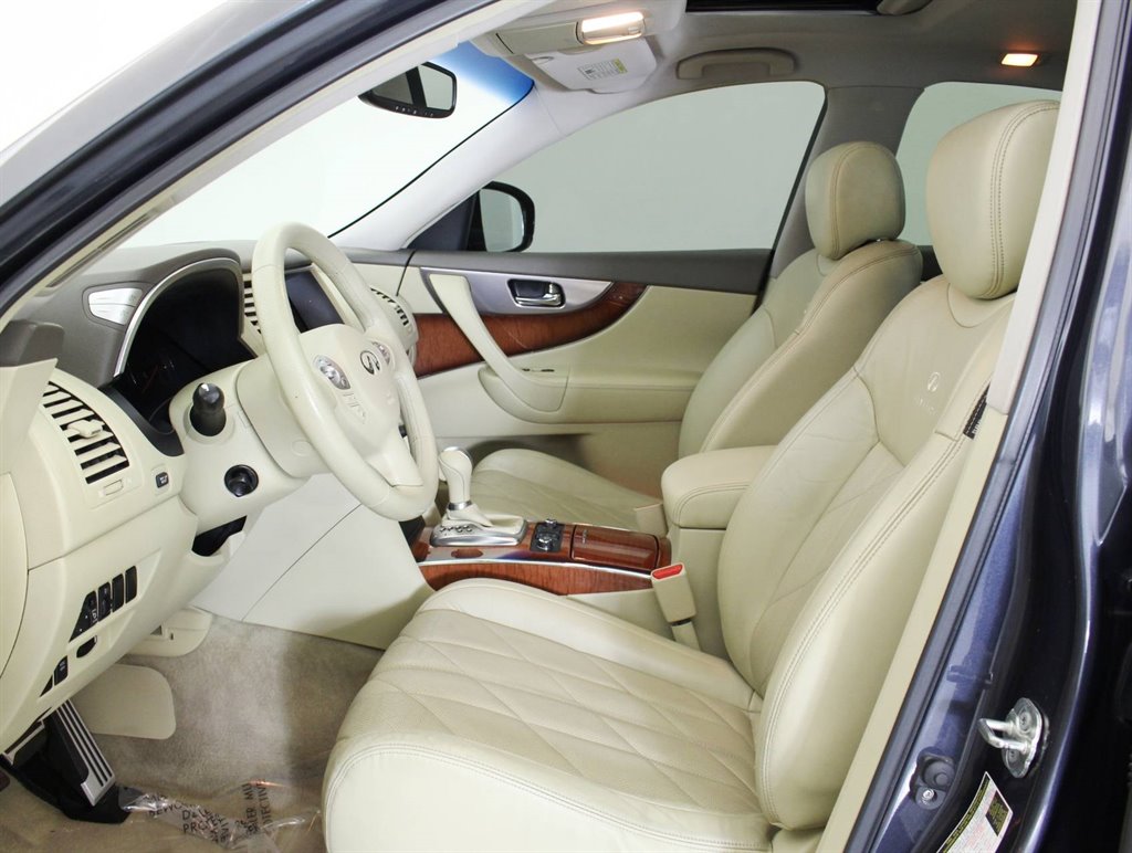2011 Infiniti FX35 photo