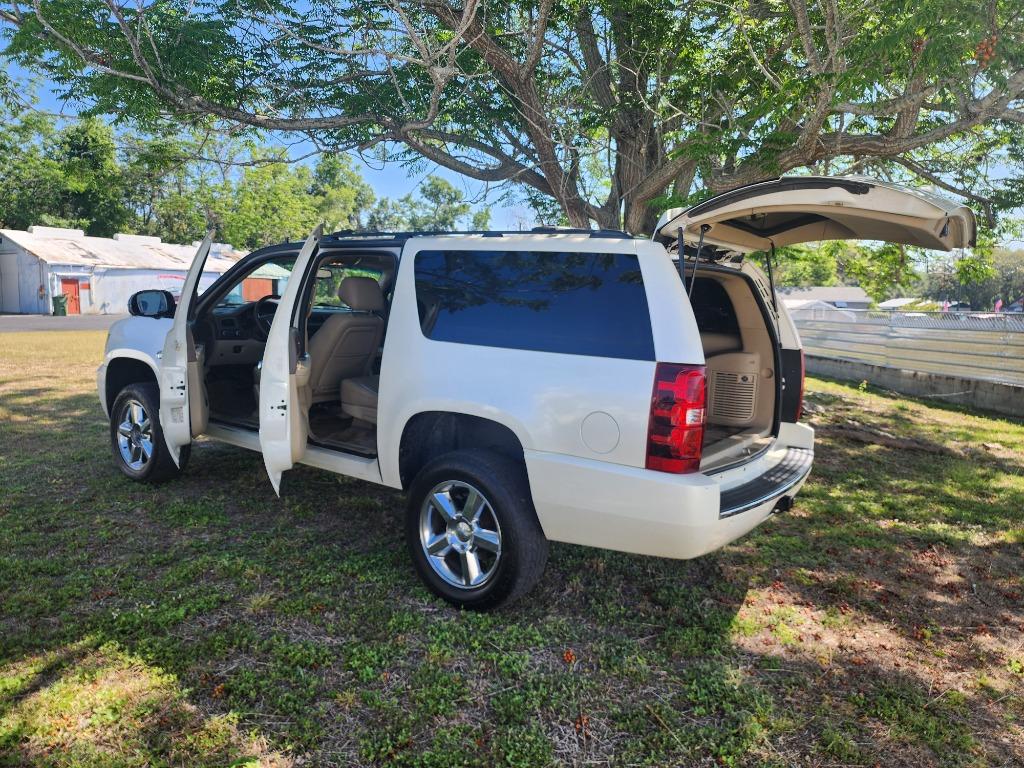 2011 Chevrolet Suburban LTZ 1500 photo