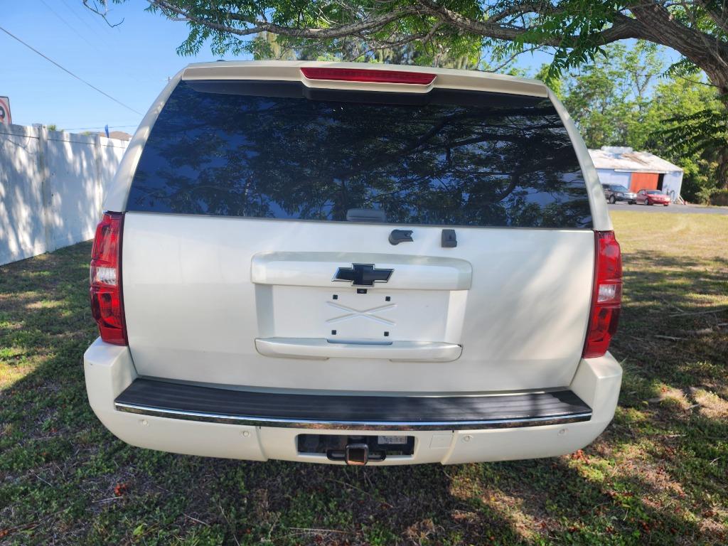 2011 Chevrolet Suburban LTZ 1500 photo