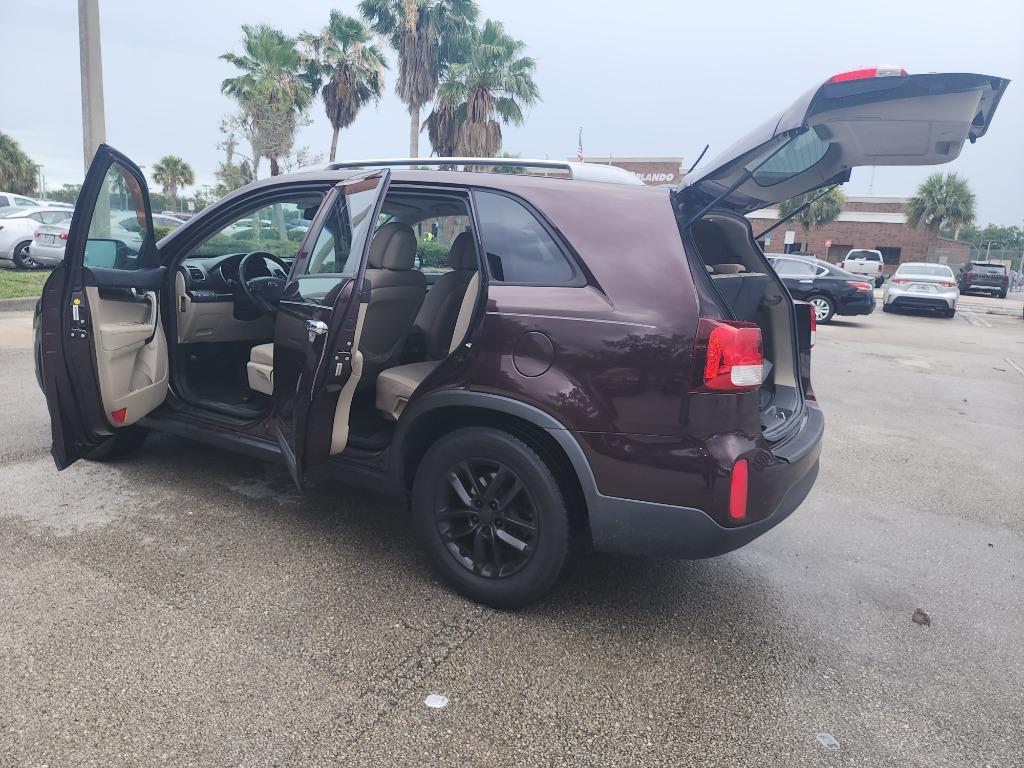 2015 Kia Sorento - $7,500