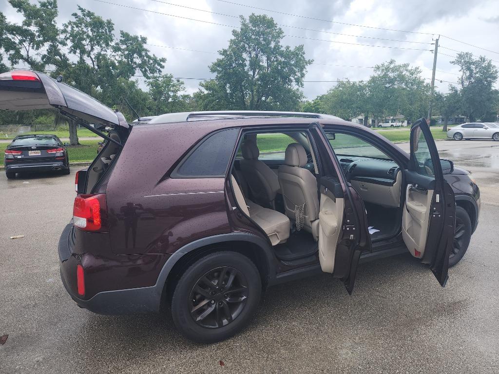 2015 Kia Sorento - $7,500