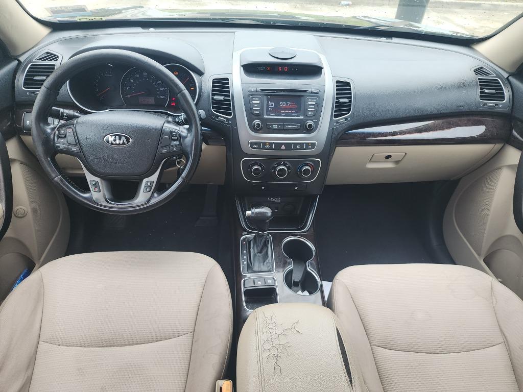 2015 Kia Sorento - $7,500