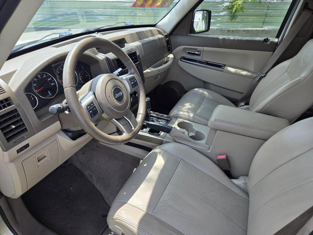 2011 Jeep Liberty - $8,500