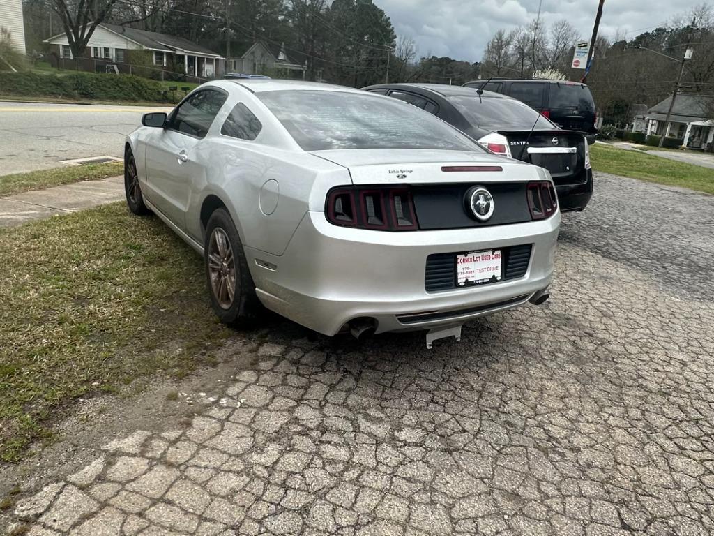 2014 Ford Mustang V6 photo