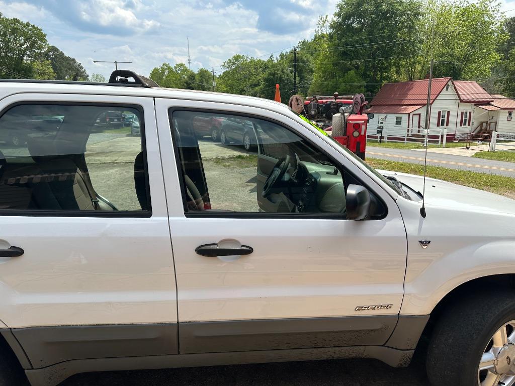 2001 Ford Escape XLT photo
