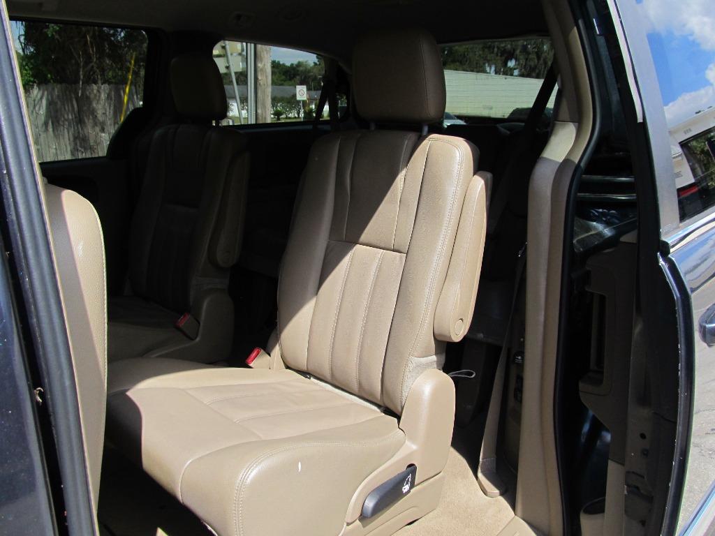 2014 Chrysler Town & Country Touring photo