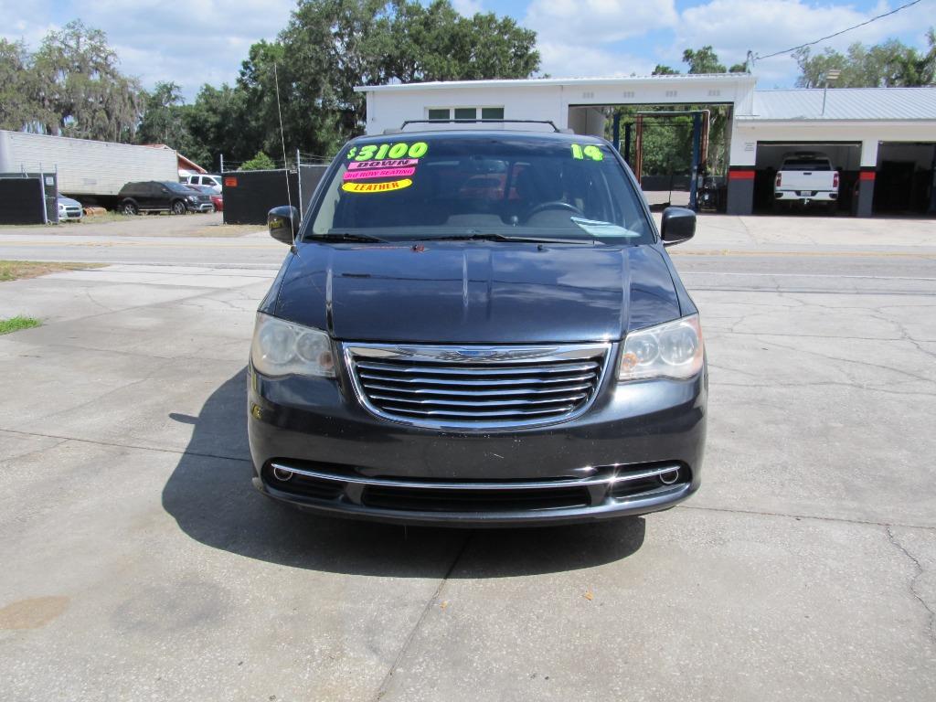 2014 Chrysler Town & Country Touring photo