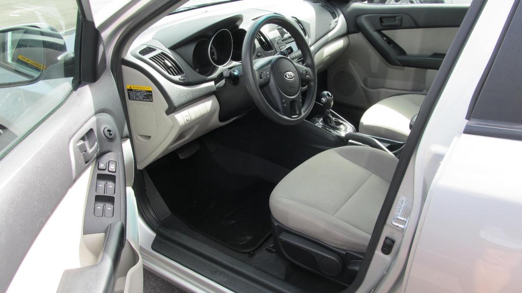 2012 Kia Forte EX photo