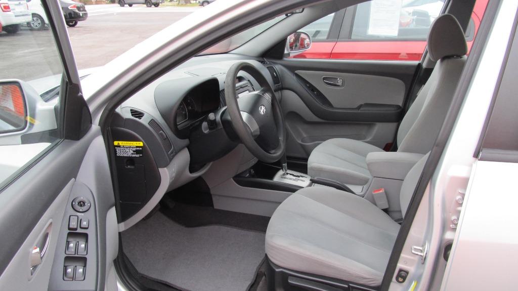 2010 Hyundai Elantra GLS photo