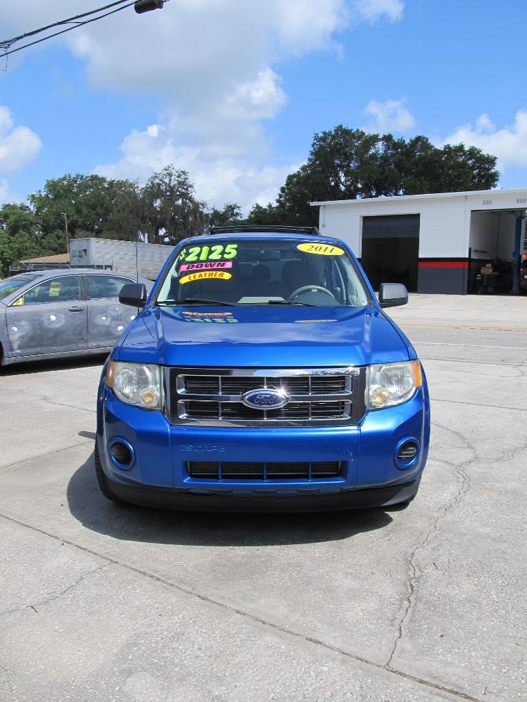 2011 Ford Escape XLS photo