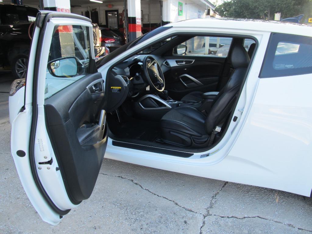 2016 Hyundai Veloster - $5,995