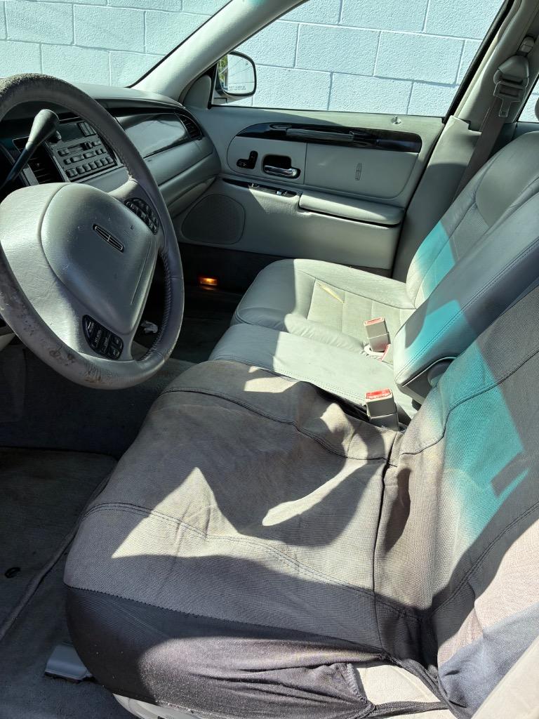 2001 Lincoln Town Car - $5,495