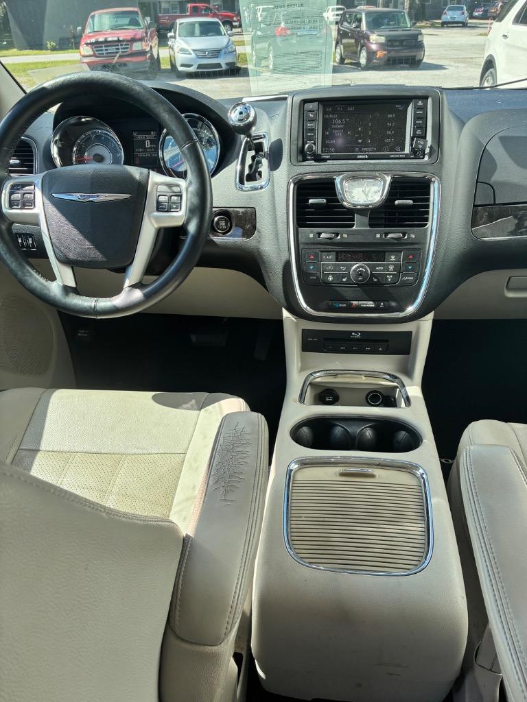 2016 Chrysler Town And Country