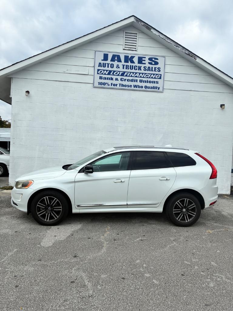 2017 Volvo XC60 - $7,995