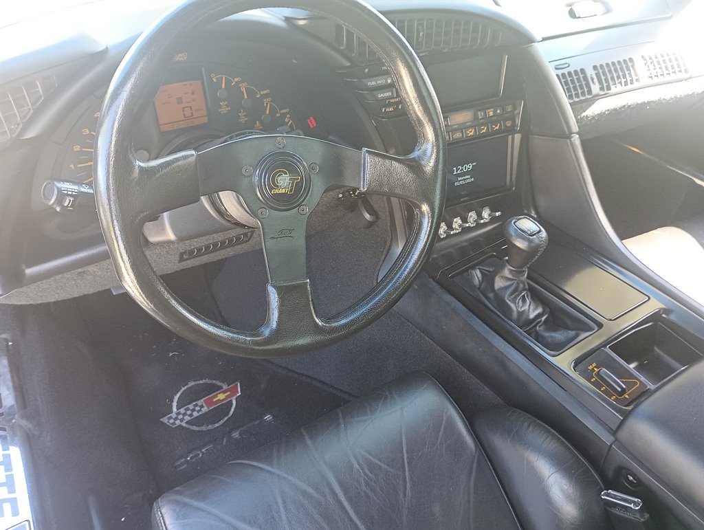 1990 Chevrolet Corvette - $19,900