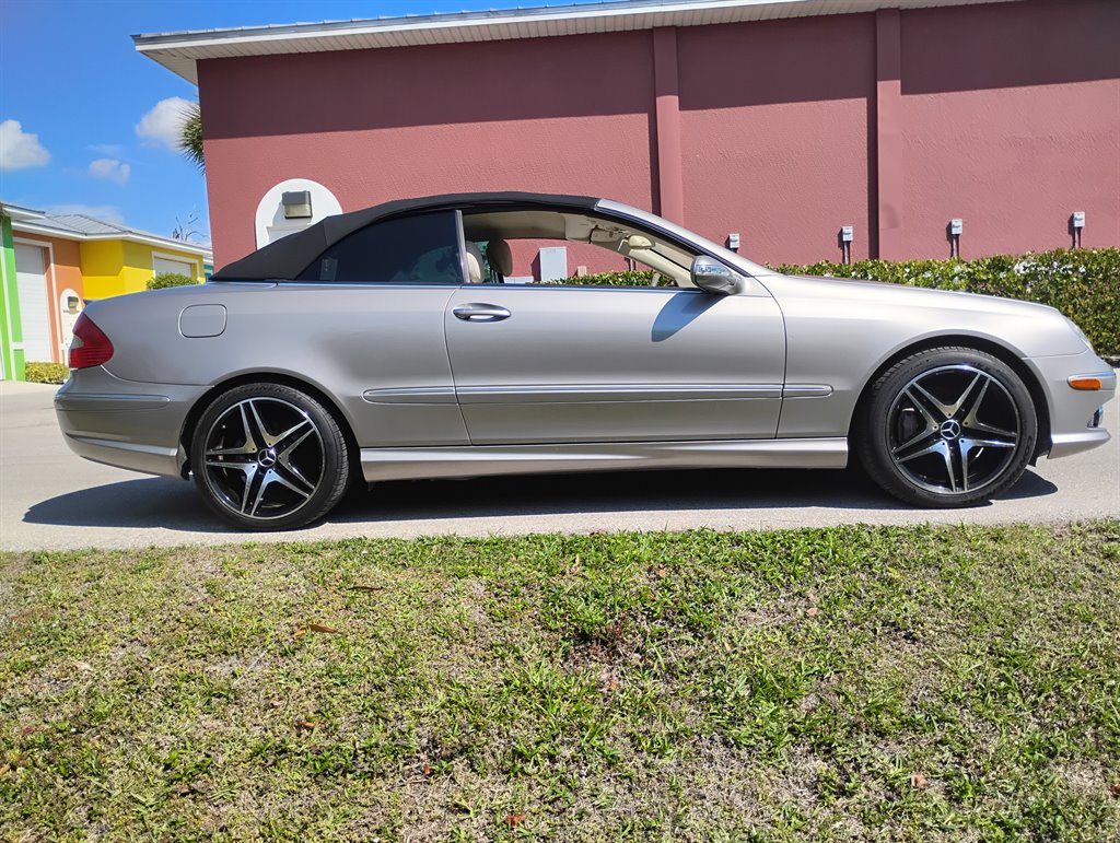 2006 Mercedes-Benz CLK-Class