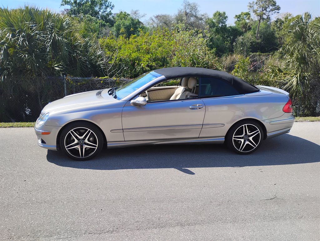 2006 Mercedes-Benz CLK-Class