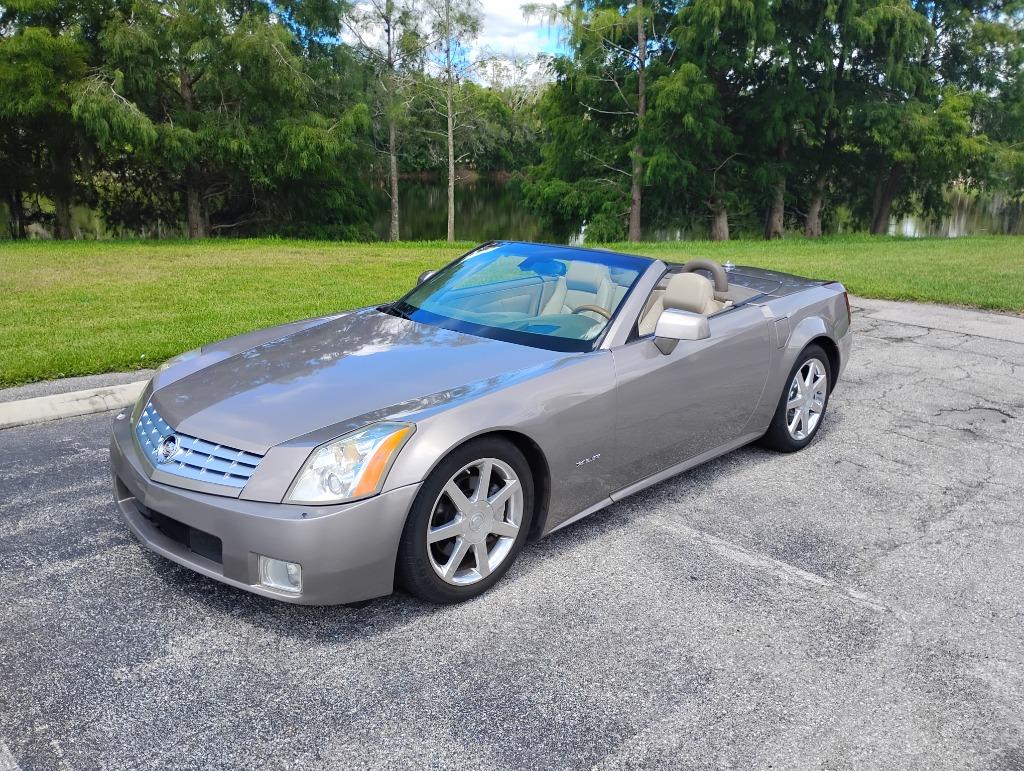 2005 Cadillac XLR