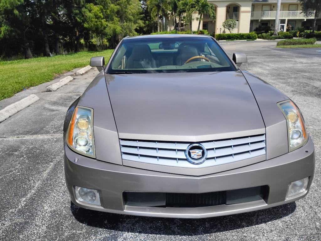 2005 Cadillac XLR