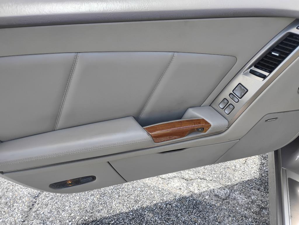 2005 Cadillac XLR