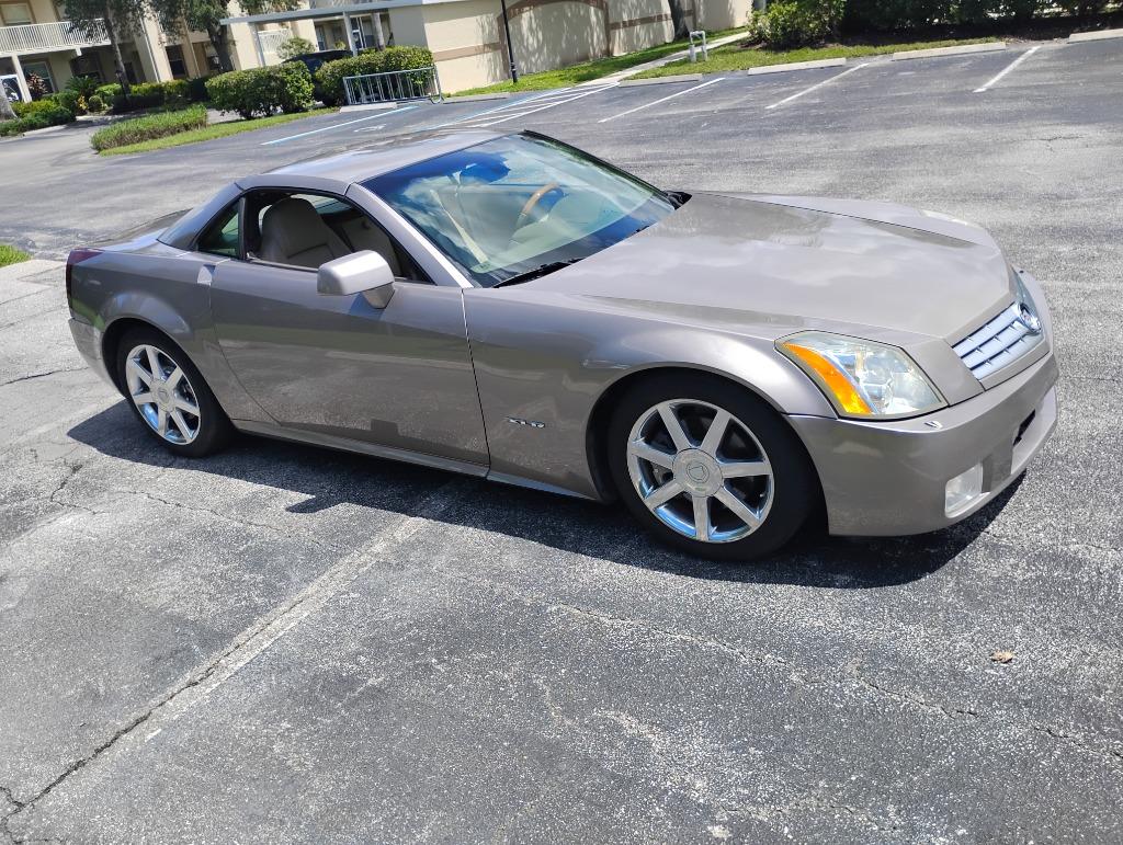 2005 Cadillac XLR