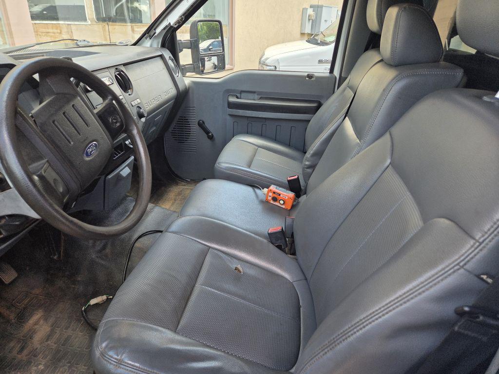 2014 Ford F-550 - $24,999