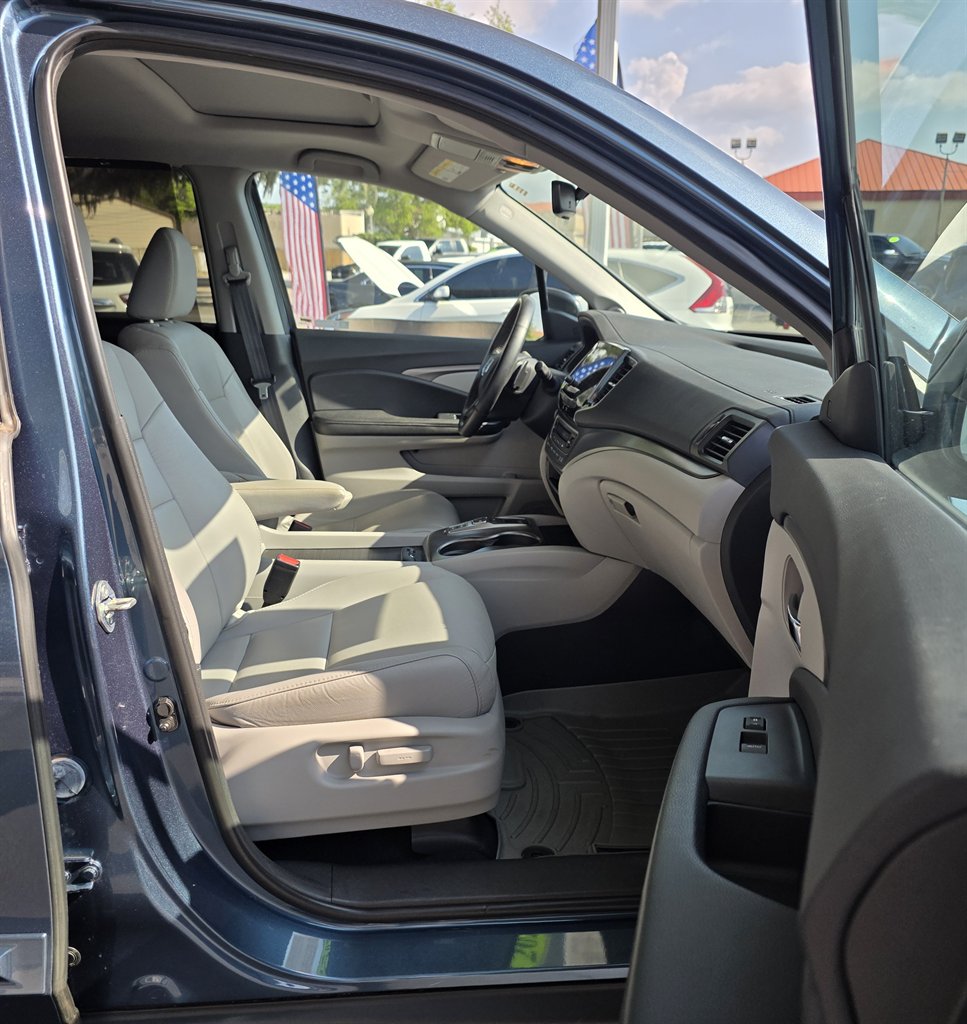 2021 Honda Pilot SE photo