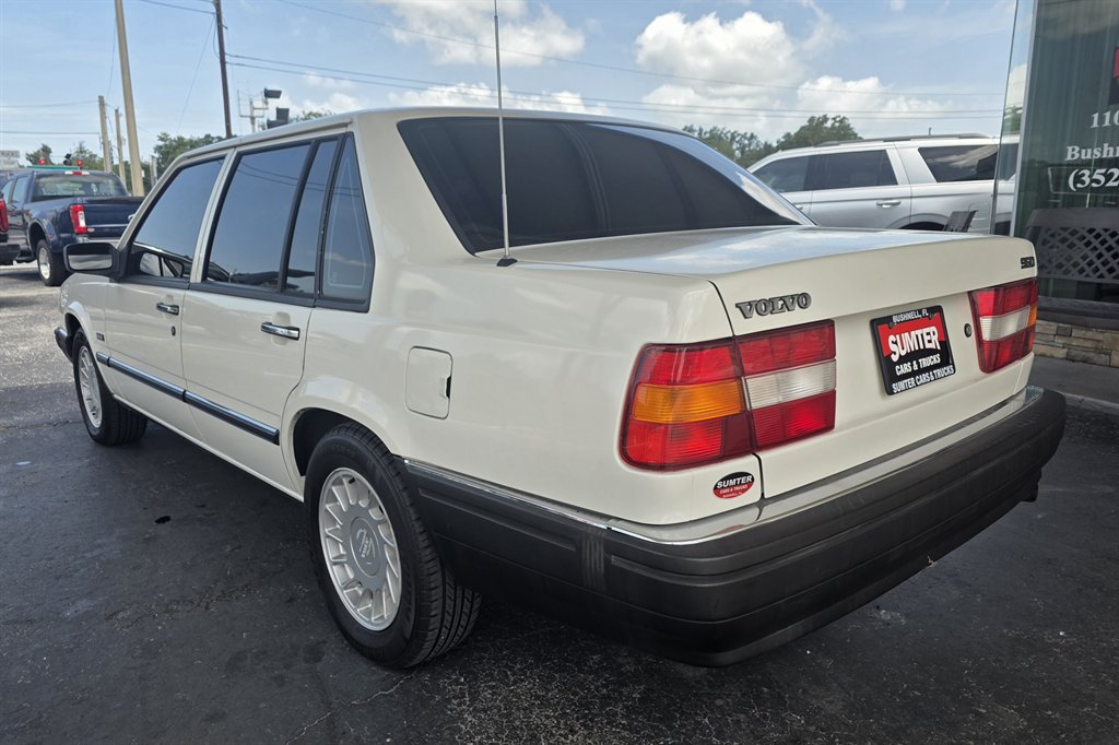 1993 Volvo 960 - $5,143