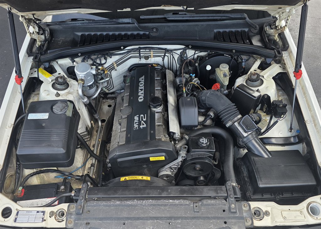 1993 Volvo 960 - $5,143