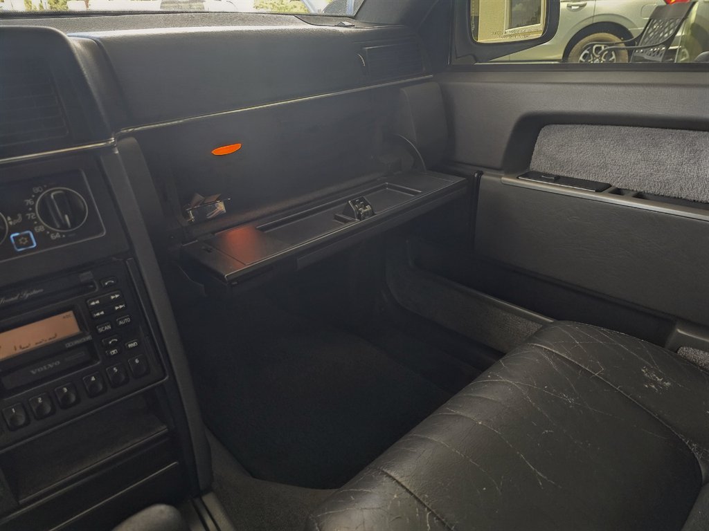 1993 Volvo 960 - $5,143
