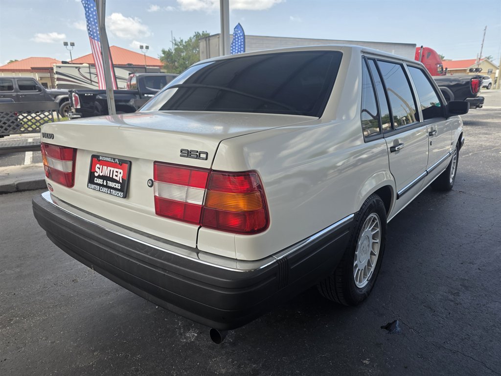 1993 Volvo 960 - $5,143