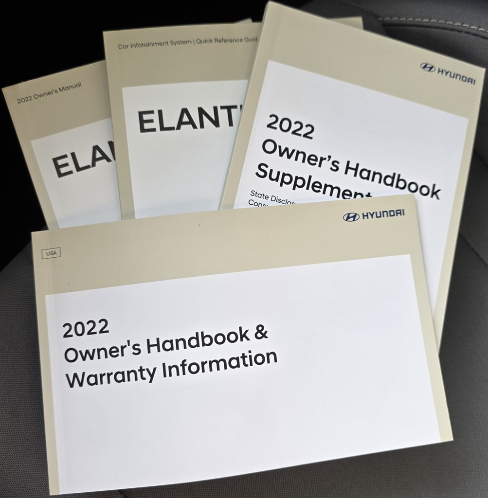 2022 Hyundai Elantra SEL photo