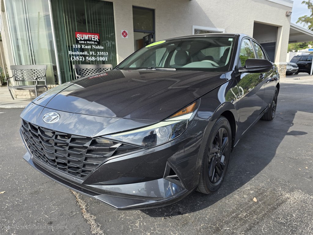 2022 Hyundai Elantra SEL photo