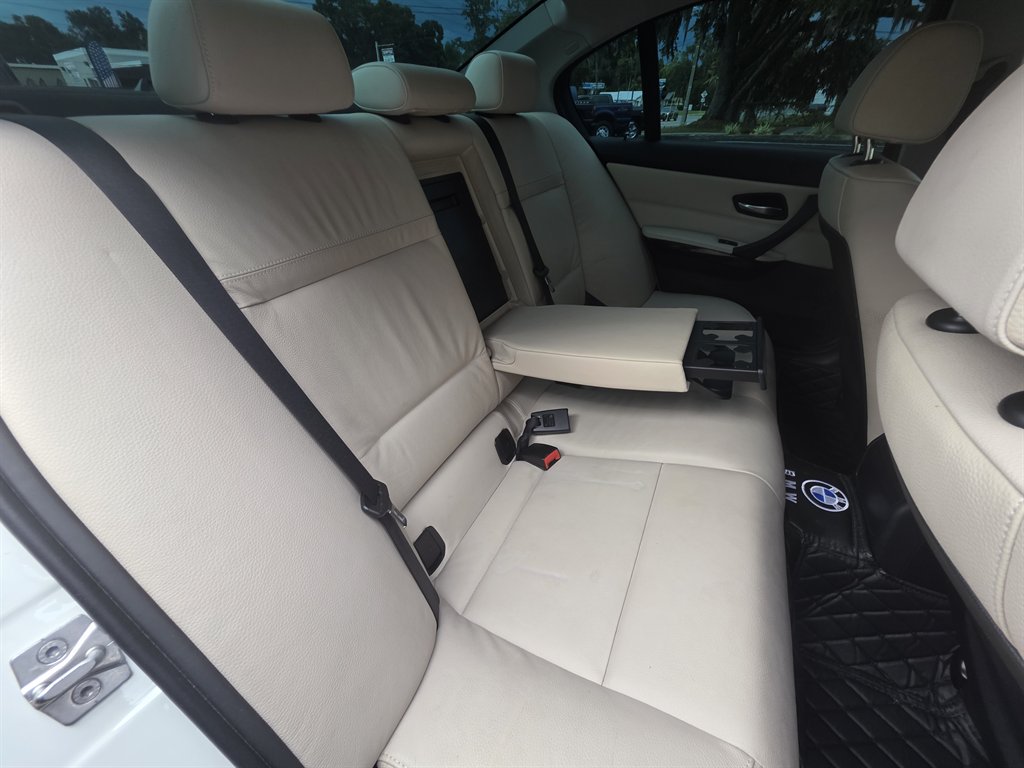 2011 BMW 328i - $10,436