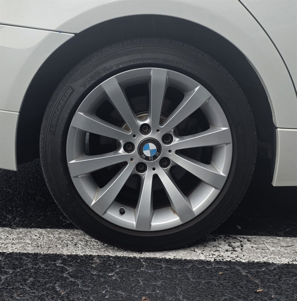 2011 BMW 328i - $10,436