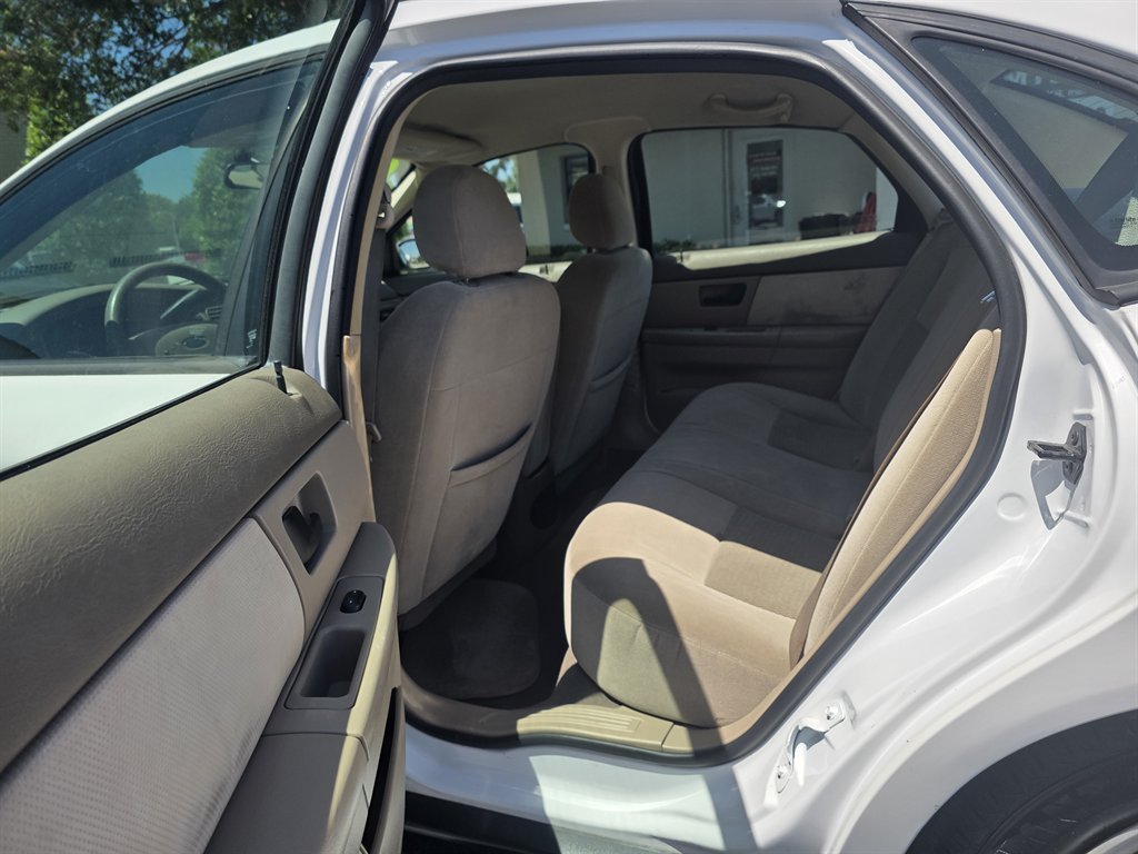 2007 Ford Taurus - $8,918