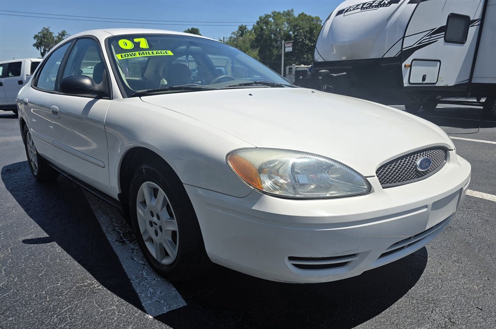 2007 Ford Taurus - $8,918